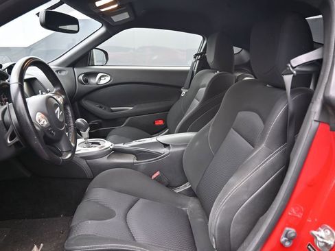 Used 2016 Nissan 370Z Coupe RWD image 23
