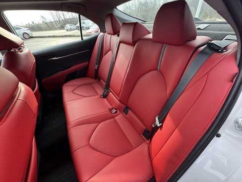 Used 2022 Toyota Camry XSE image 11