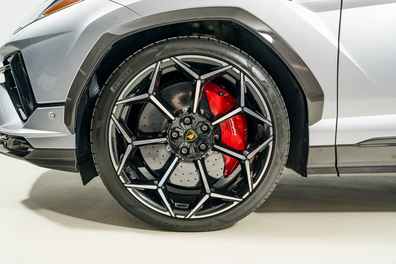 Used 2024 Lamborghini Urus Performante AWD/4WD image 12