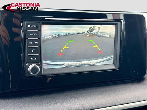 Used 2025 Nissan Kicks S FWD image 17
