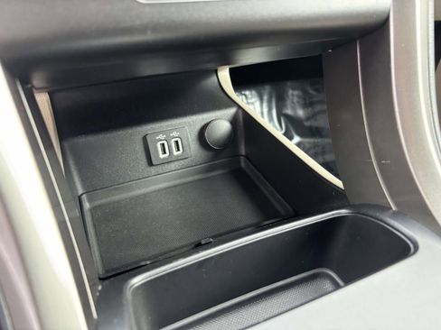 Used 2019 Ford Fusion SEL image 24