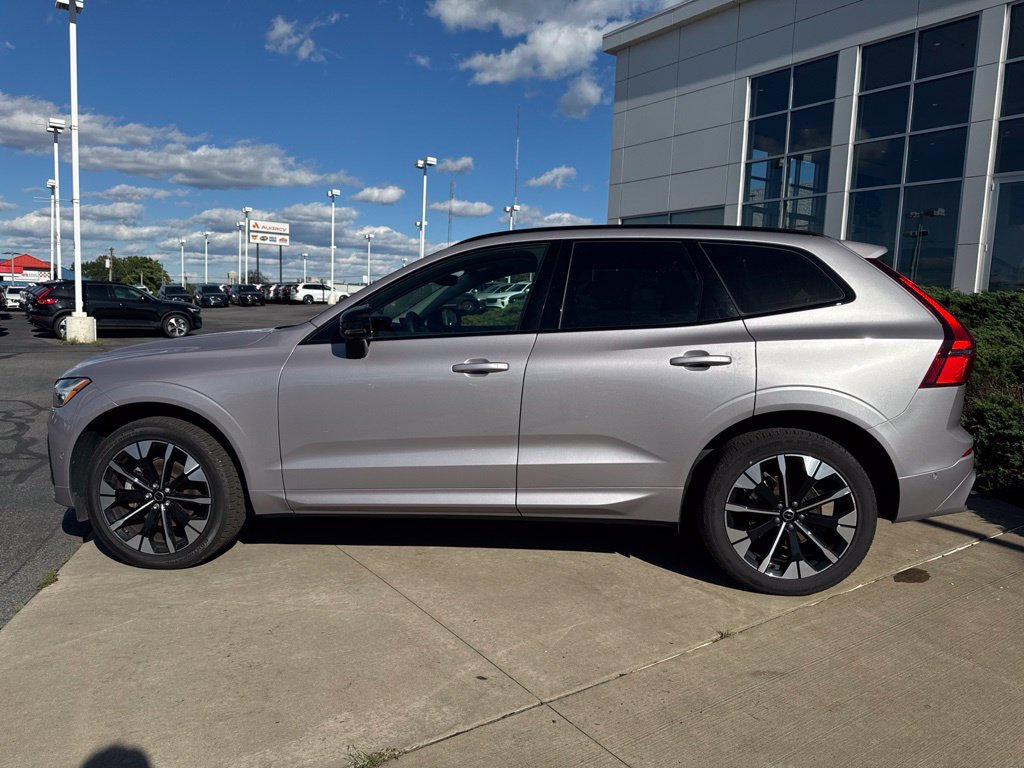 Used 2026 Volvo XC60 B5 Plus AWD/4WD image 8