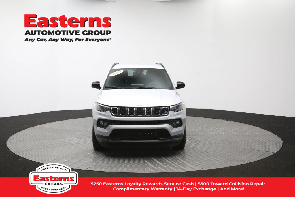 Used 2024 Jeep Compass Latitude AWD/4WD image 53