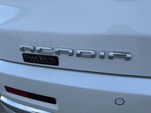 Used 2020 GMC Acadia Denali w/ Technology Package image 14