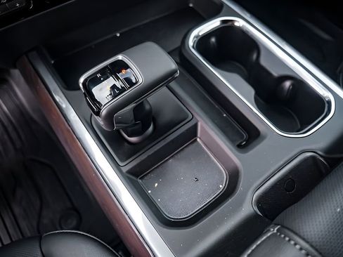 New 2026 GMC Sierra 1500 SLT image 15