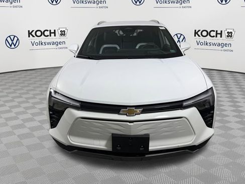 Used 2025 Chevrolet Blazer EV LT AWD/4WD image 2