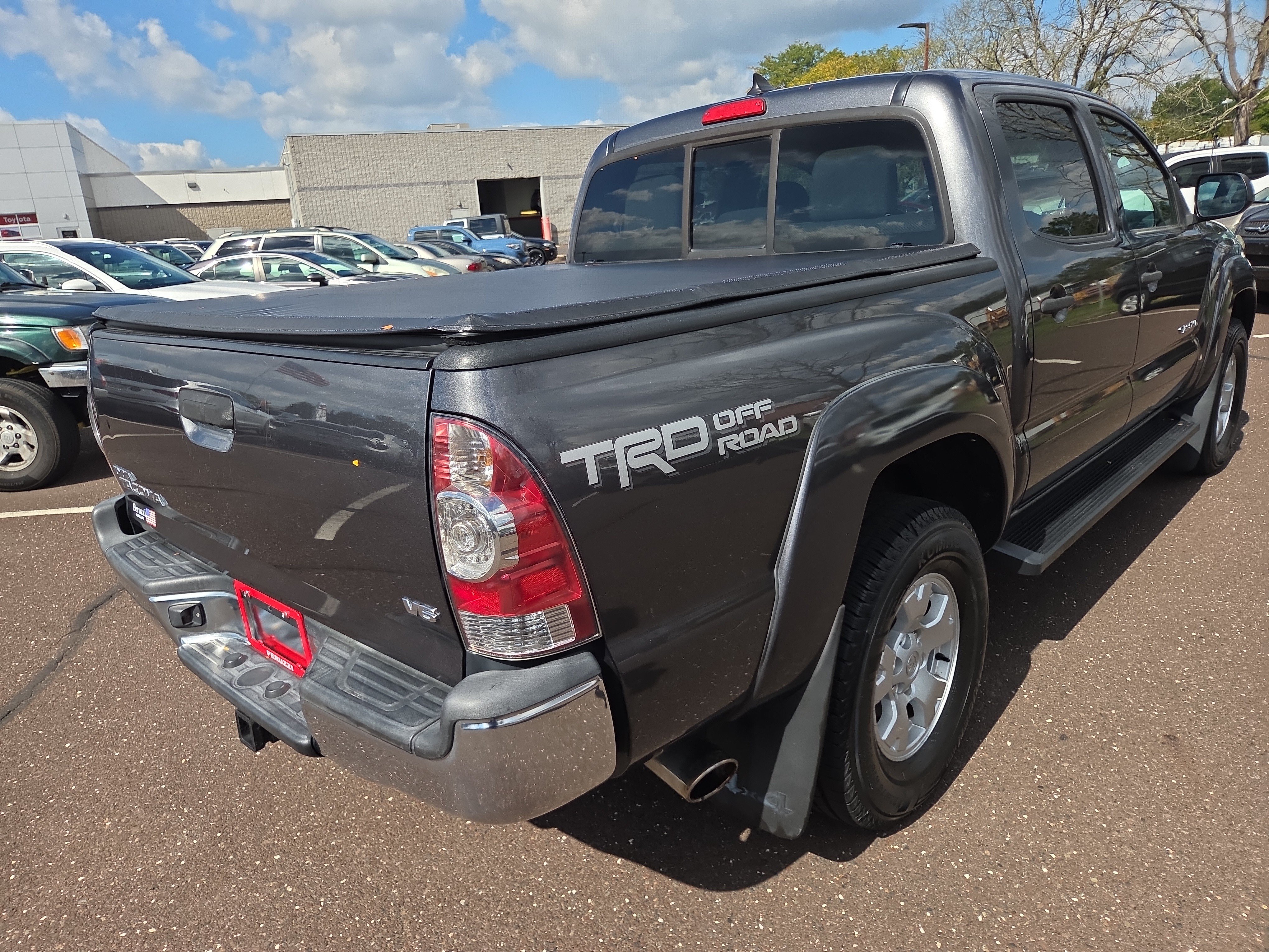 Used 2014 Toyota Tacoma 4x4 Double Cab w/ TRD Off-Road Package image 3