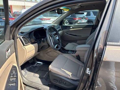 Used 2019 Hyundai Tucson Value FWD image 9