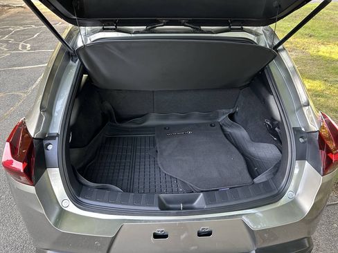 Used 2019 Lexus UX 200 w/ Premium Package FWD image 31