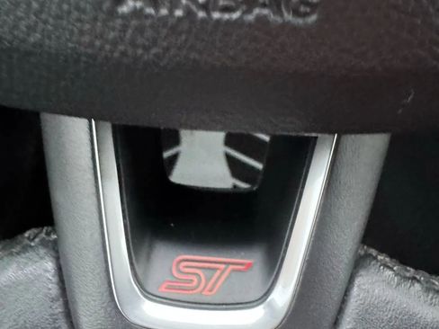 Used 2017 Ford Focus ST image 52