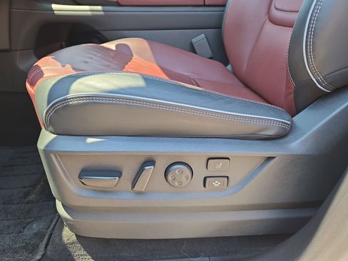 Used 2025 INFINITI QX80 Autograph AWD/4WD image 17