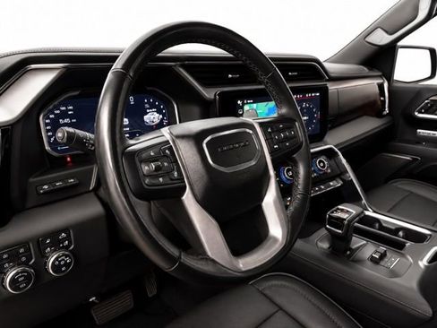 Used 2024 GMC Sierra 1500 Denali w/ Technology Package AWD/4WD image 16