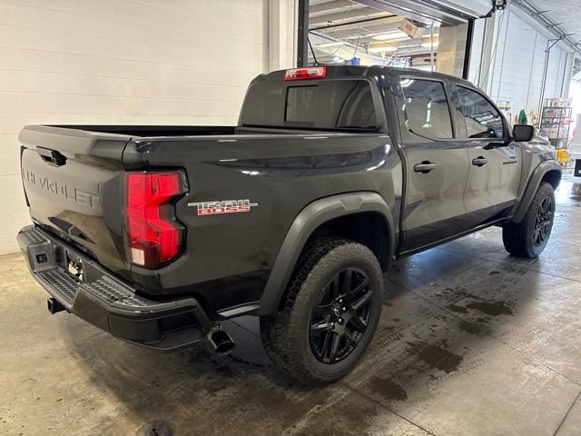 Used 2024 Chevrolet Colorado Trail Boss w/ Advanced Trailering Package AWD/4WD image 4