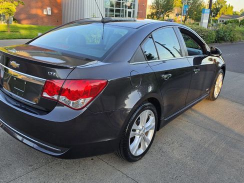 Used 2016 Chevrolet Cruze LTZ w/ Sun, Sound and Sport Package FWD image 5