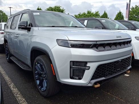 New 2026 Jeep Grand Wagoneer 4WD image 3