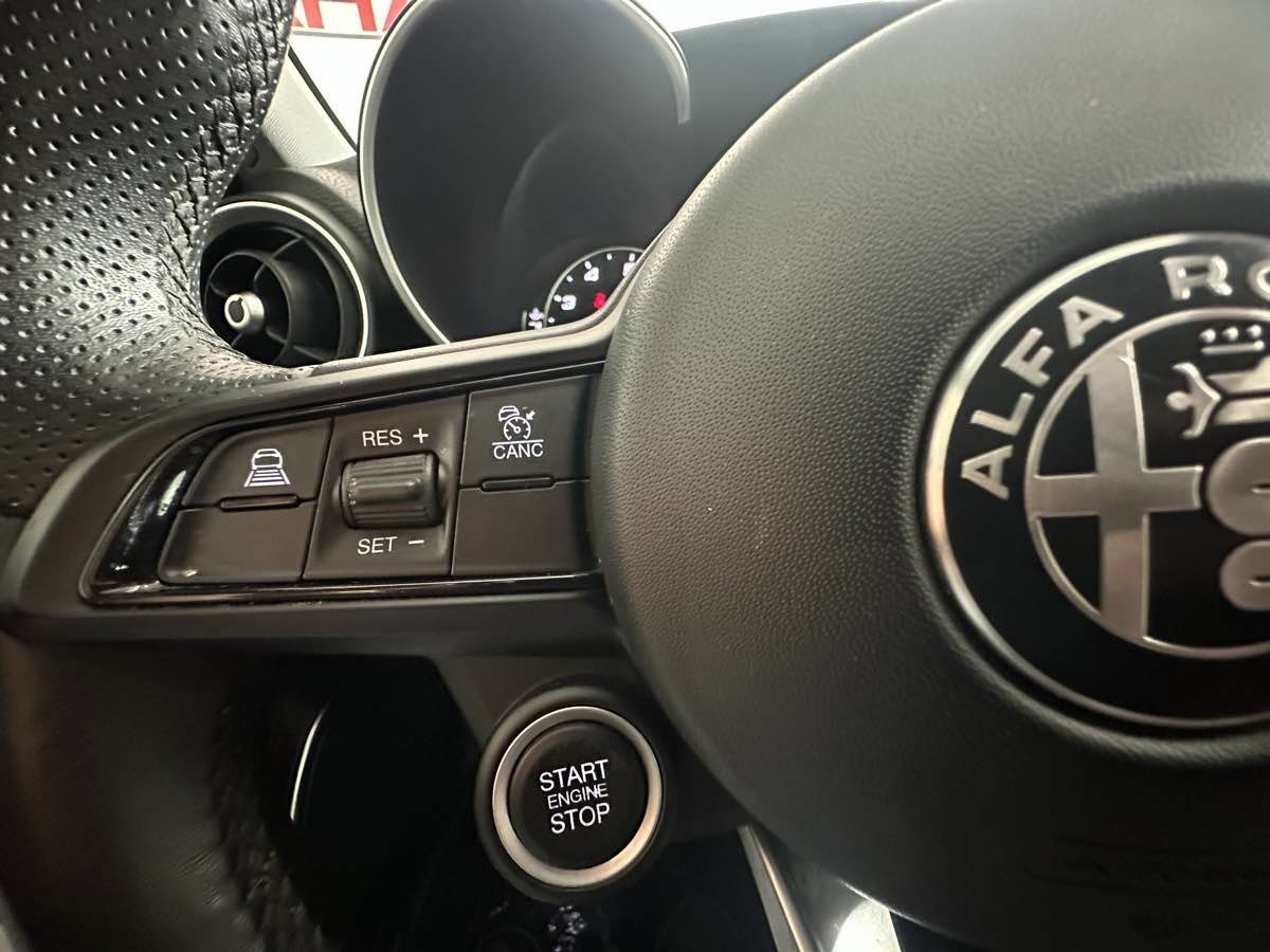 Used 2021 Alfa Romeo Giulia Sprint w/ Active Assist 1 Package RWD image 29