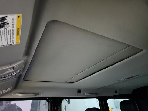 Used 2016 Mercedes-Benz G 550 image 15