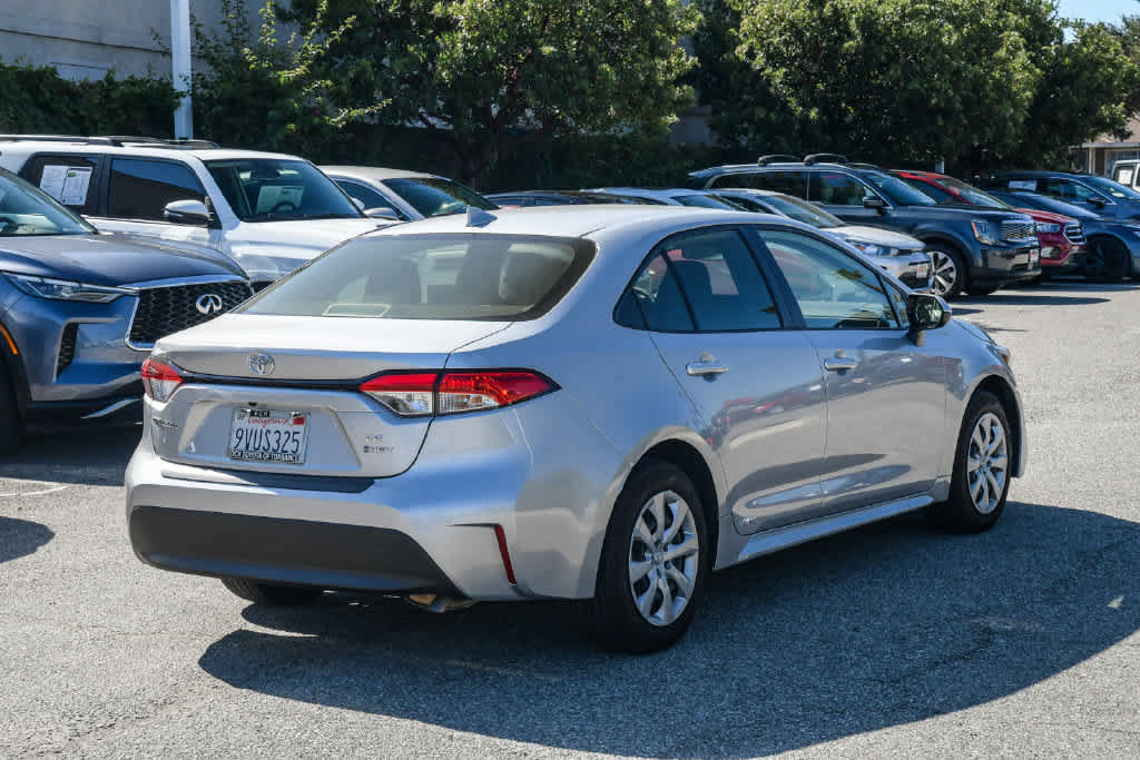 Used 2026 Toyota Corolla LE w/ Carpet Mat Package (TMS) AWD/4WD image 9