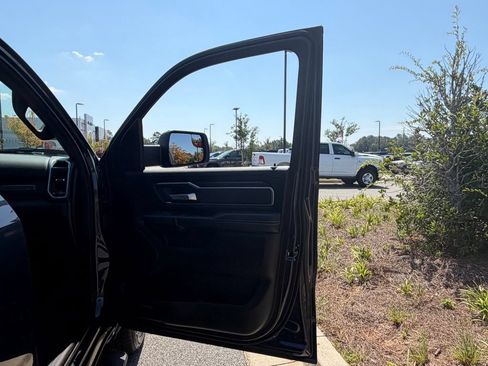 Used 2025 RAM 1500 Big Horn AWD/4WD image 56