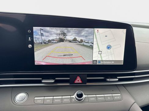 Certified 2025 Hyundai Elantra SEL image 24