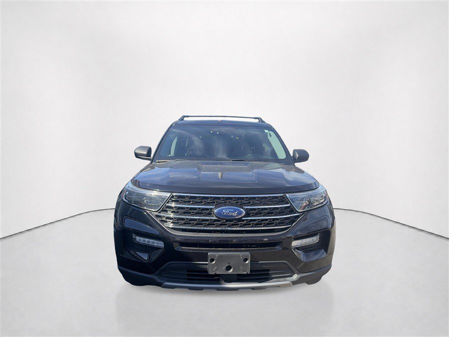 Used 2021 Ford Explorer XLT w/ Equipment Group 202A AWD/4WD image 3