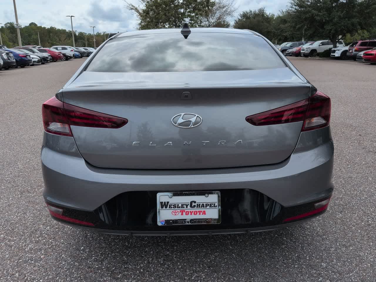 Used 2019 Hyundai Elantra SEL w/ Cargo Package FWD image 5