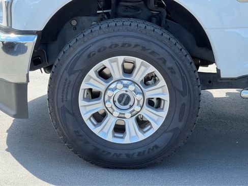Used 2022 Ford F350 XLT AWD/4WD image 13