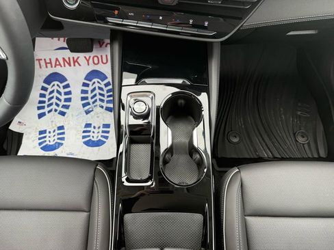 Used 2025 Buick Envision Avenir image 27