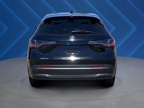 Used 2023 Honda HR-V LX image 4