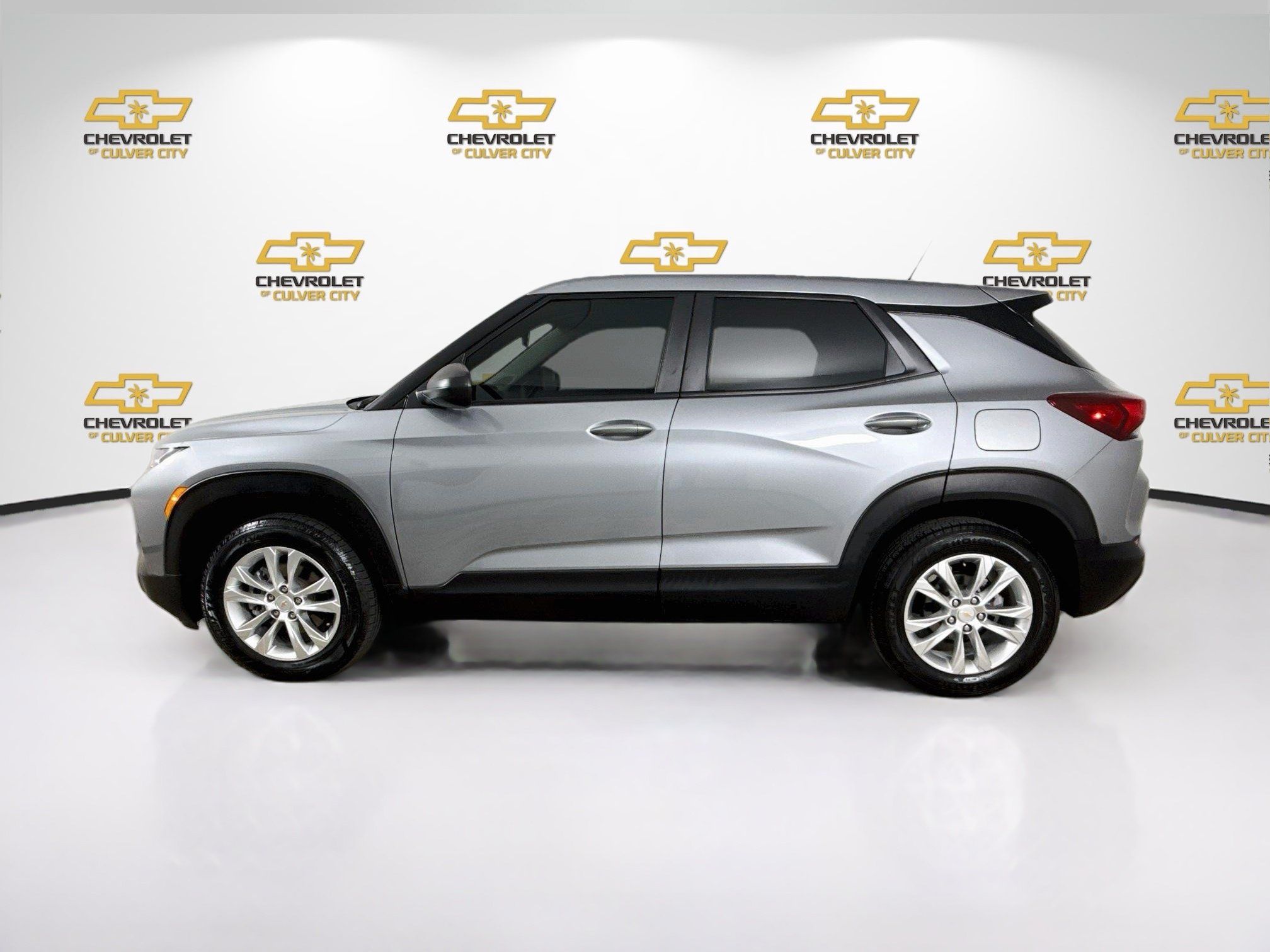 Used 2023 Chevrolet TrailBlazer LS FWD image 5
