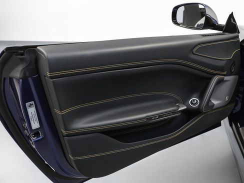 Used 2018 Ferrari GTC4Lusso image 79