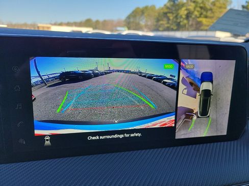New 2025 Nissan Kicks SR w/ SR Premium Package FWD image 23