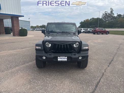 Used 2020 Jeep Gladiator Sport w/ Quick Order Package 24S image 8