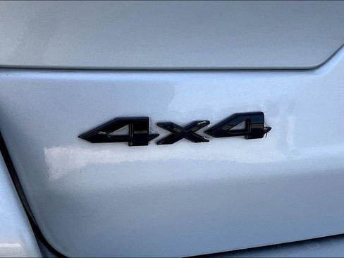Used 2024 Jeep Grand Cherokee Altitude AWD/4WD image 8