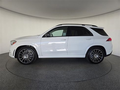 Used 2023 Mercedes-Benz GLE 450 4MATIC w/ AMG Line Exterior image 29