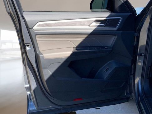 Used 2023 Volkswagen Atlas Cross Sport SE image 22