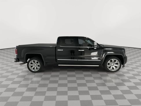 Used 2018 GMC Sierra 1500 Denali w/ Denali Ultimate Package AWD/4WD image 6