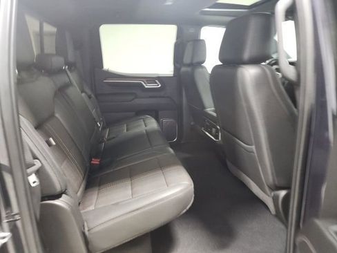 Used 2023 Chevrolet Silverado 1500 High Country w/ High Country Premium Package AWD/4WD image 17