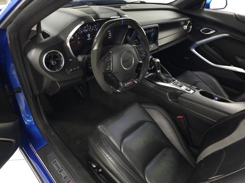 Used 2017 Chevrolet Camaro SS image 16