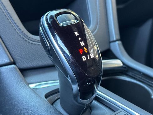 Certified 2025 Cadillac XT6 Premium Luxury image 30