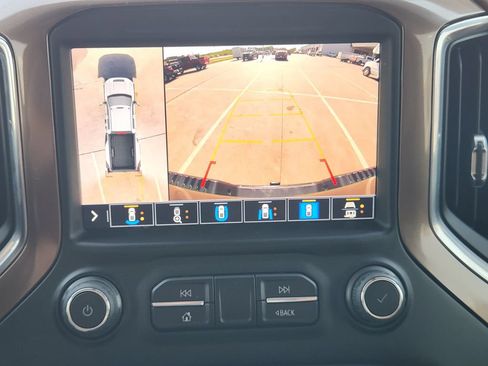 Used 2022 Chevrolet Silverado 3500 High Country w/ Safety Package II AWD/4WD image 17