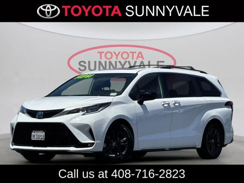 Certified 2024 Toyota Sienna XSE w/ XSE Plus Package AWD/4WD image 2