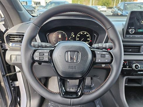 New 2025 Honda Pilot Sport image 14