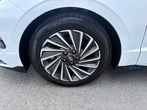 Used 2025 Hyundai Sonata SEL FWD image 13