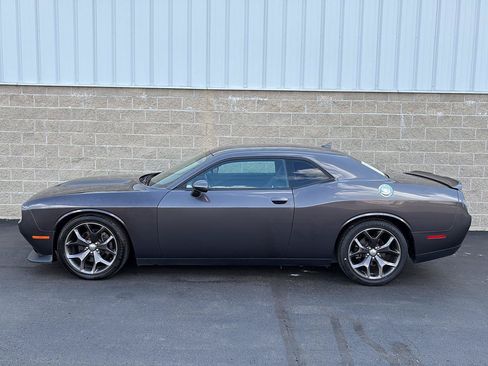 Used 2019 Dodge Challenger R/T w/ Cold Weather Group RWD image 30