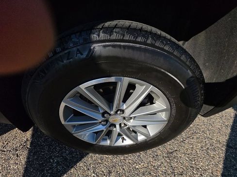 Used 2023 Chevrolet Traverse LT w/ LPO, Floor Liner Package AWD/4WD image 35