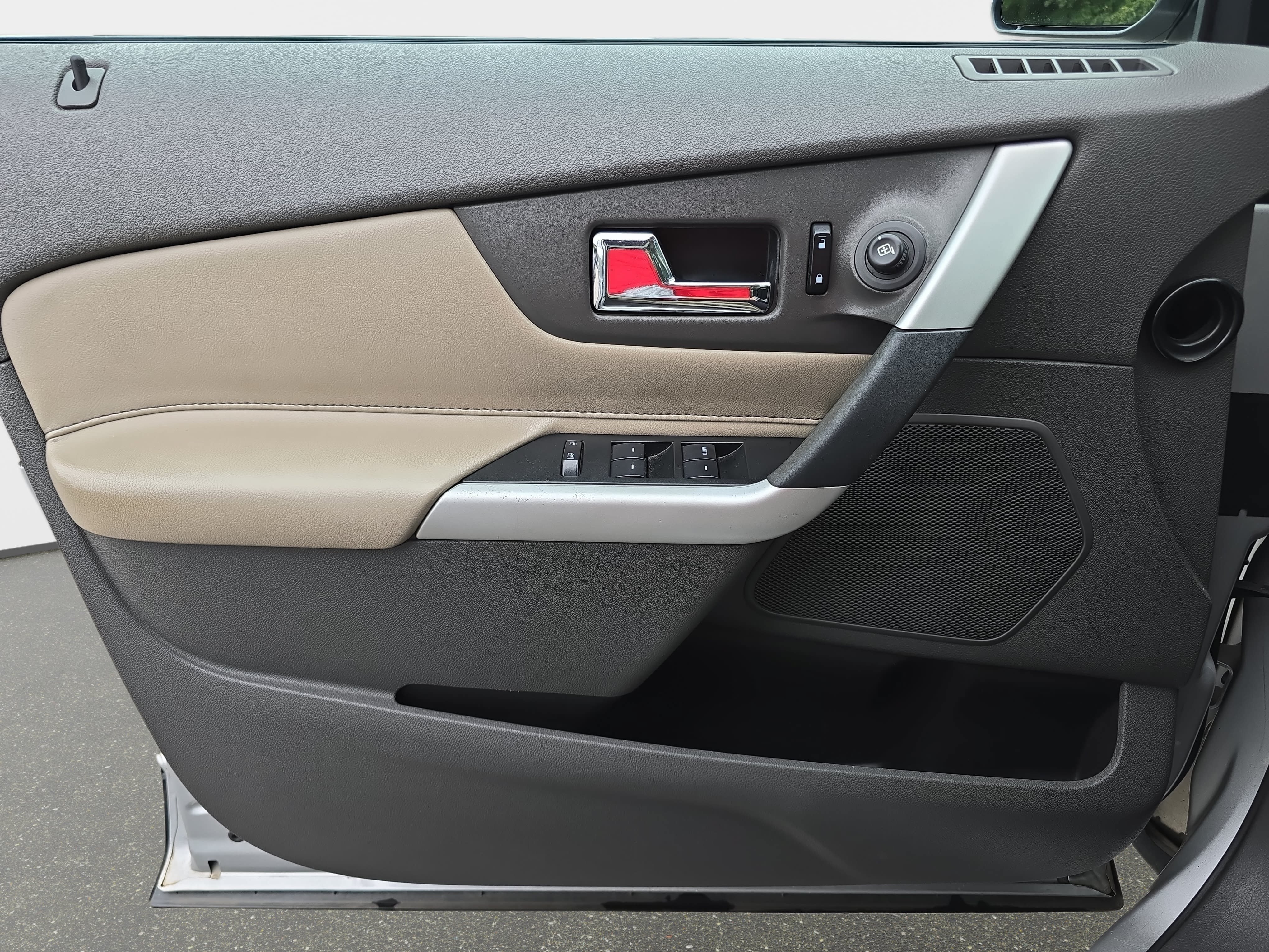 Used 2013 Ford Edge SEL AWD/4WD image 26