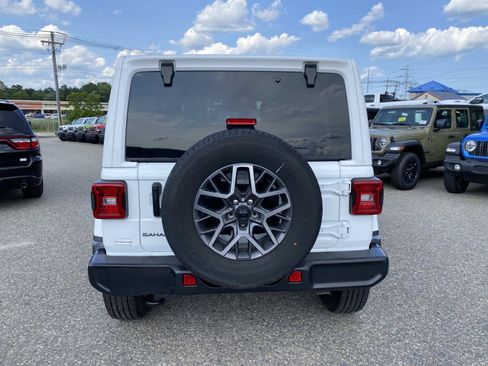 Certified 2026 Jeep Wrangler Unlimited Sahara AWD/4WD image 4