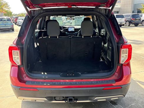 Used 2020 Ford Explorer XLT w/ Equipment Group 202A RWD image 32