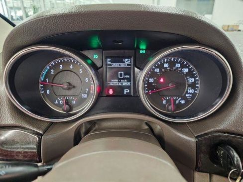 Used 2012 Jeep Grand Cherokee Laredo w/ Laredo E Group AWD/4WD image 17